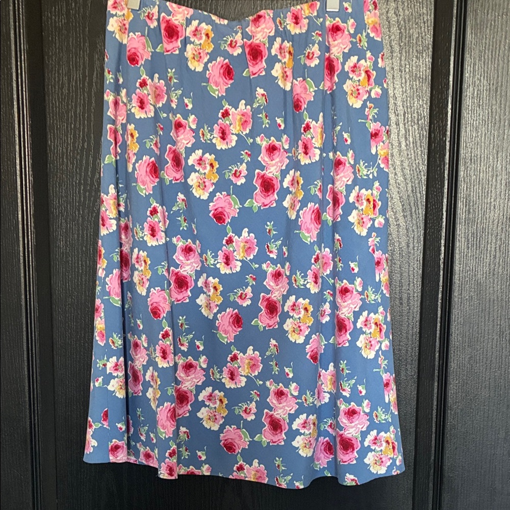 Orvis M Blue Floral A-Line Skirt elastic waist  silk lining  beautiful
